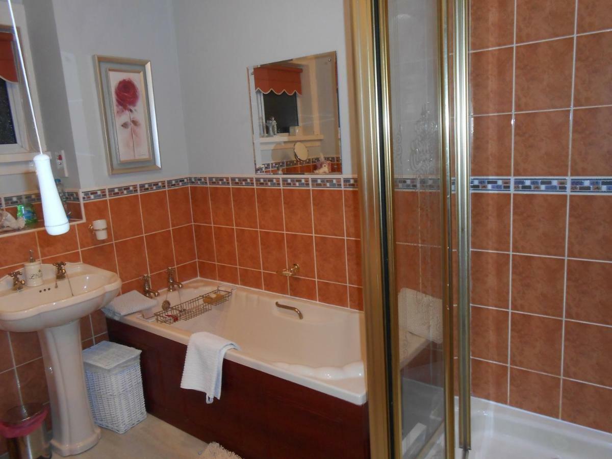 Rose Villa Bed&Breakfast Forfar Esterno foto